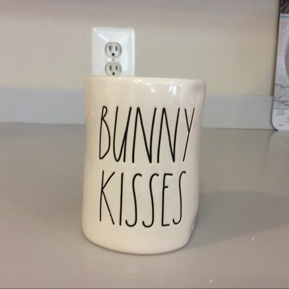 Rae Dunn Other - Rae Dunn EASTER Candle